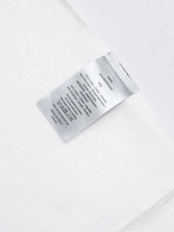 ブランドパーカー着用イメージ